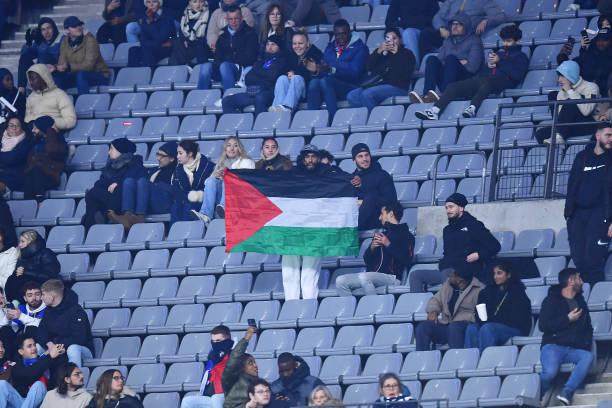 法国闷平以色列“和平晋级”，欧国联看台变政客舞台