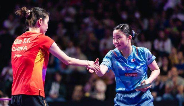 英超直播-【早报】鹬蚌相争，渔翁得利