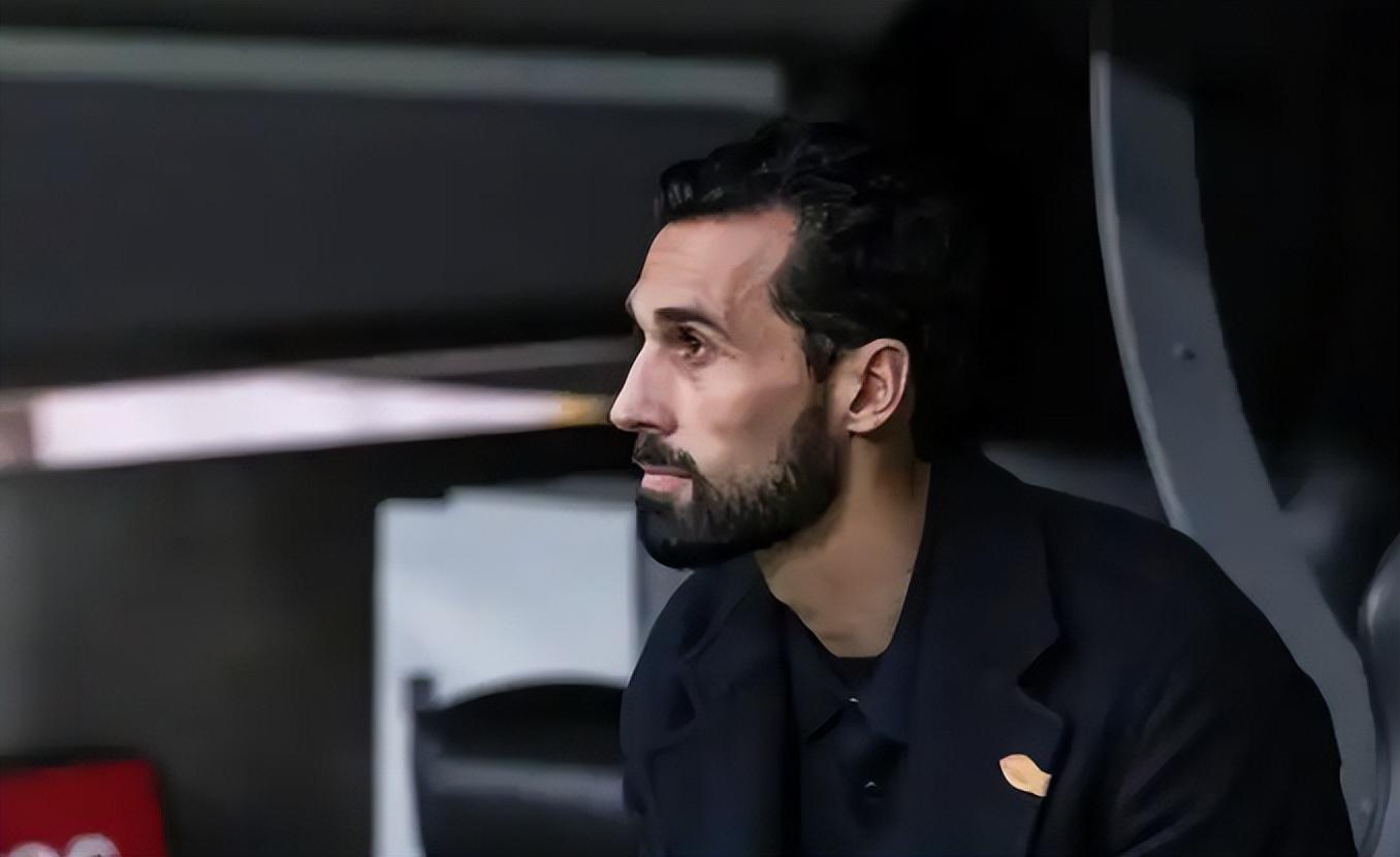 耻辱！吕迪格这动作竟安然无恙？伯纳乌18年神迹夜，毁于一个漏判